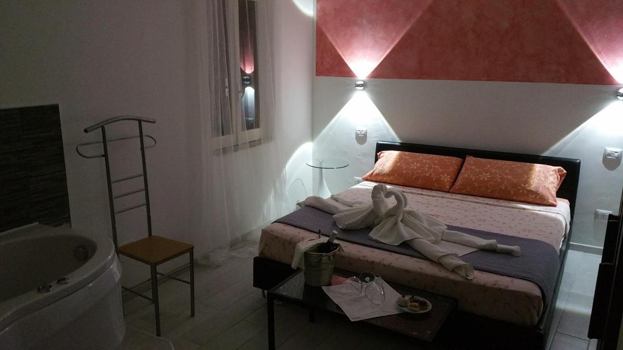 アックアッペーザ A Due Passi Dal Mare Bed & Breakfast エクステリア 写真